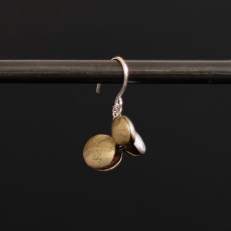ヤマノイモのタネ S brass pierce （片耳）