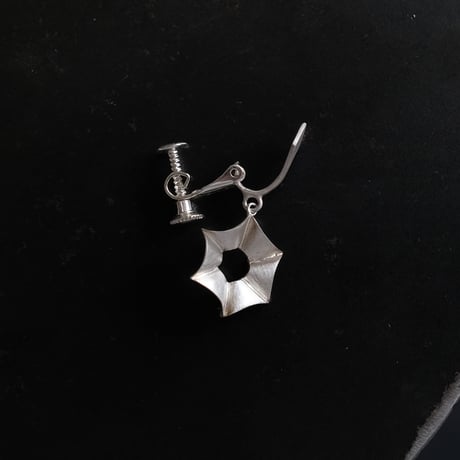 pullman silver earing