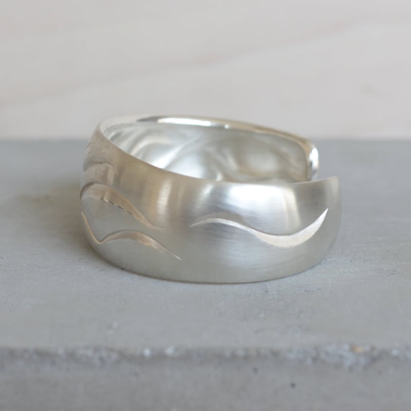 Umi bangle | 鶫 tsugumi 銀小物製作所 online store Umi bangle | 鶫 tsugumi 銀小物製作所 online store