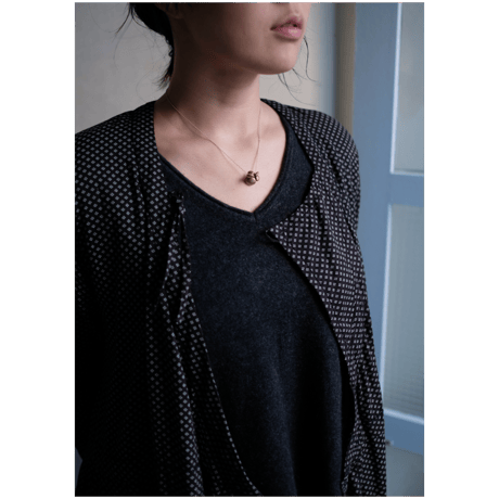 ヤマノイモのタネ　2粒　brass necklace