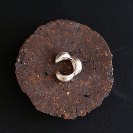 Asatsuki Tsubomi silver earcuff　(S)