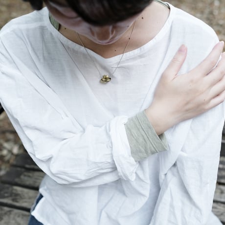 ヤマノイモのタネ　2粒　brass necklace
