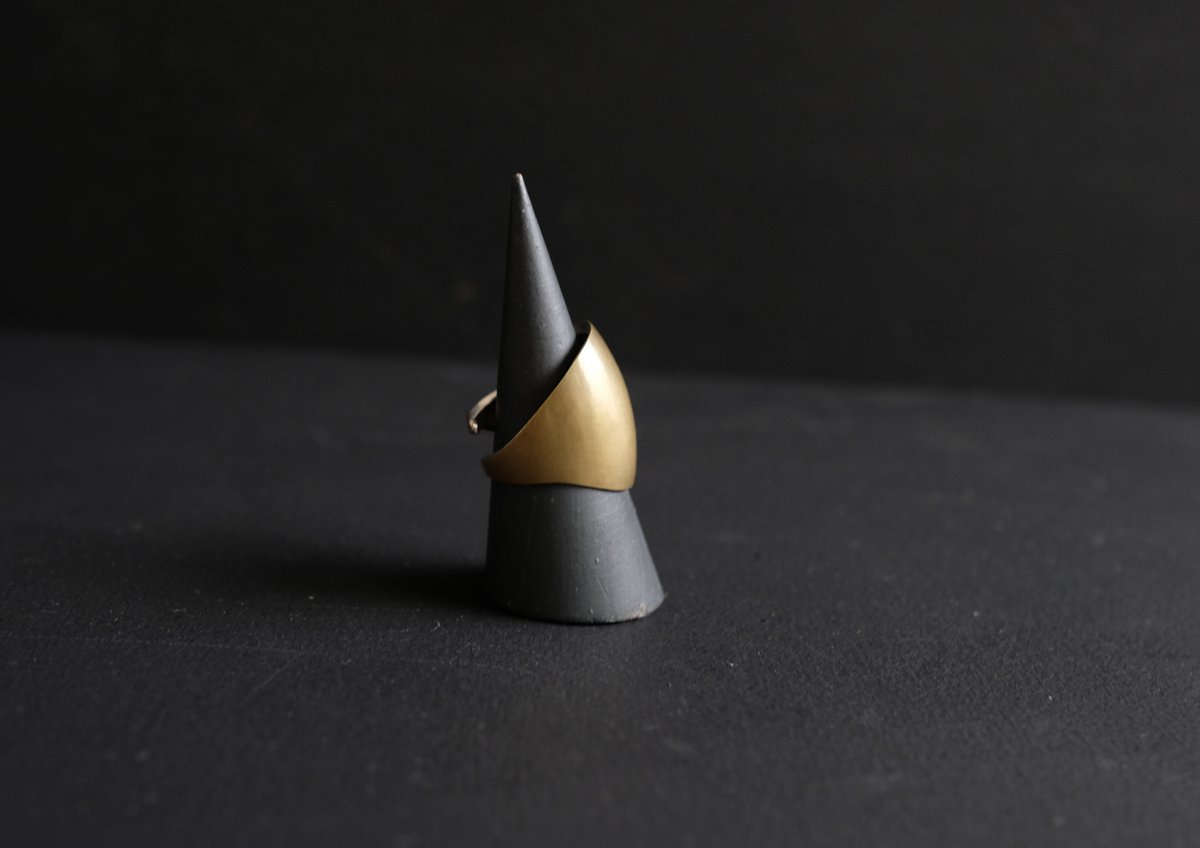鶫 tsugumi 銀小物製作所 HORIZON Brass Ring HORIZON Brass Ring | 鶫 tsugumi 銀小物製作所 online store