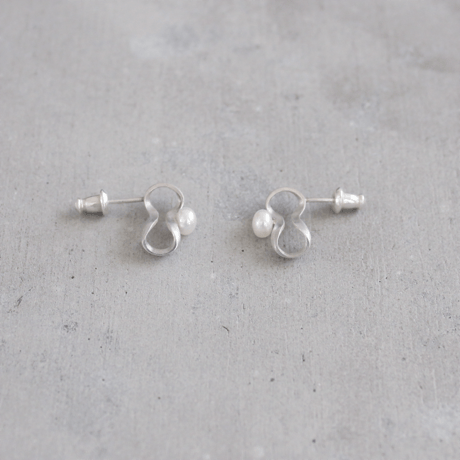 blackmoor(S) silver pierce -pearl-
