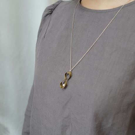 black moor (M) brass necklace -pearl-