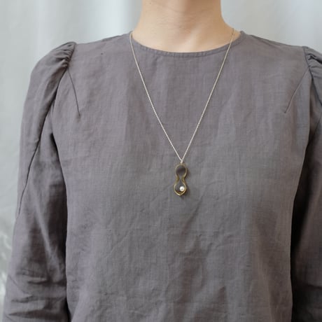 black moor (M) brass necklace -pearl-