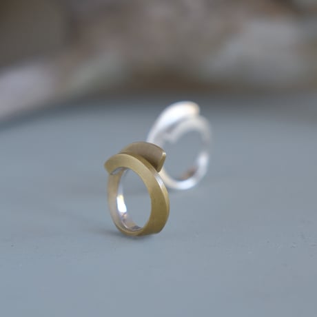 Vine brass ring