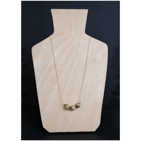 アサツキのつぼみ　3個　Brass Necklace
