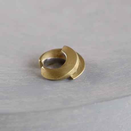 Vine brass earcuff