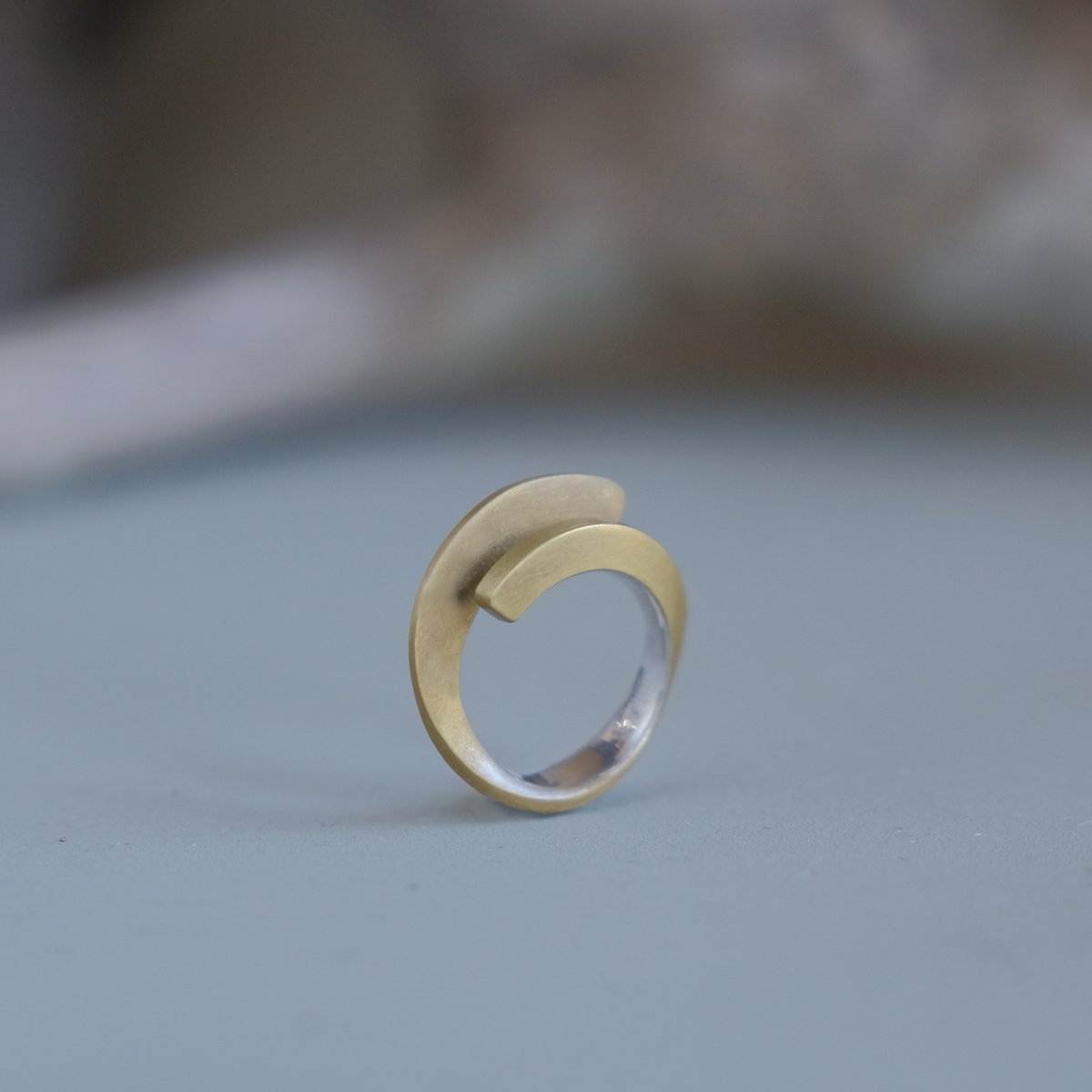鶫 tsugumi 銀小物製作所 HORIZON Brass Ring HORIZON Brass Ring | 鶫 tsugumi 銀小物製作所 online store