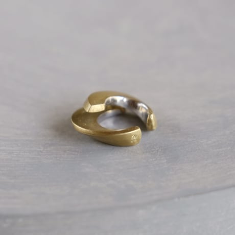 Vine brass earcuff