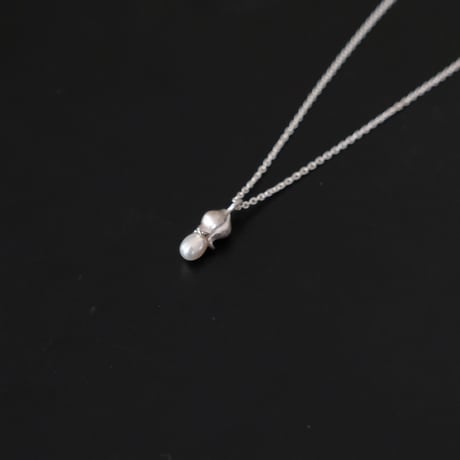 フタバオアイ　silver necklace （淡水パール）