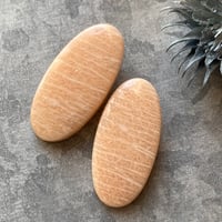 【優しい色味】ピンクアマゾナイト　カボション　オーバル　ペア