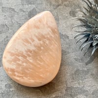 【優しい色味】ピンクスコレサイト　カボション　ペアシェイプ