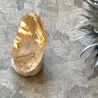 【高品質】ルチルクォーツ　ラフポイント007