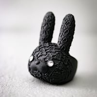 刺繍兎 / Lace RABBIT ring