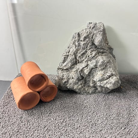 お魚シェルター（ブラウン）Sサイズ（魚の隠れ家内径約25mm前後）６本　MADE IN  JAPAN