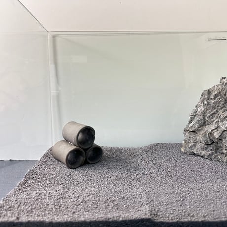 お魚シェルター（グレー）Sサイズ（魚の隠れ家内径約25mm前後）６本　MADE IN  JAPAN