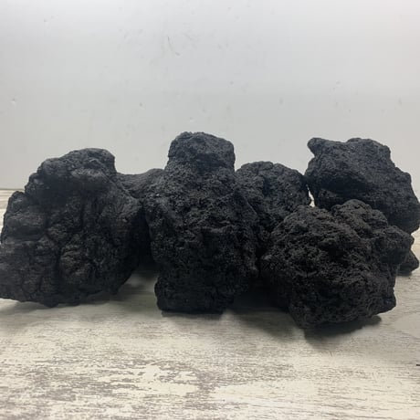 ブラック溶岩石Mサイズ   (約10cm〜15cm)　 6個セット(お得用）