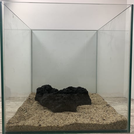 ブラック溶岩石Mサイズ   (約10cm〜15cm)　 ３個セット