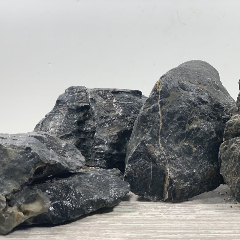 青竜石 10kg セット（kgあたり490円） | 流木専門店のアクア