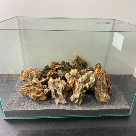 気孔石Sサイズ  おまかせ５Kg（kgあたり596円）（45cm水槽）