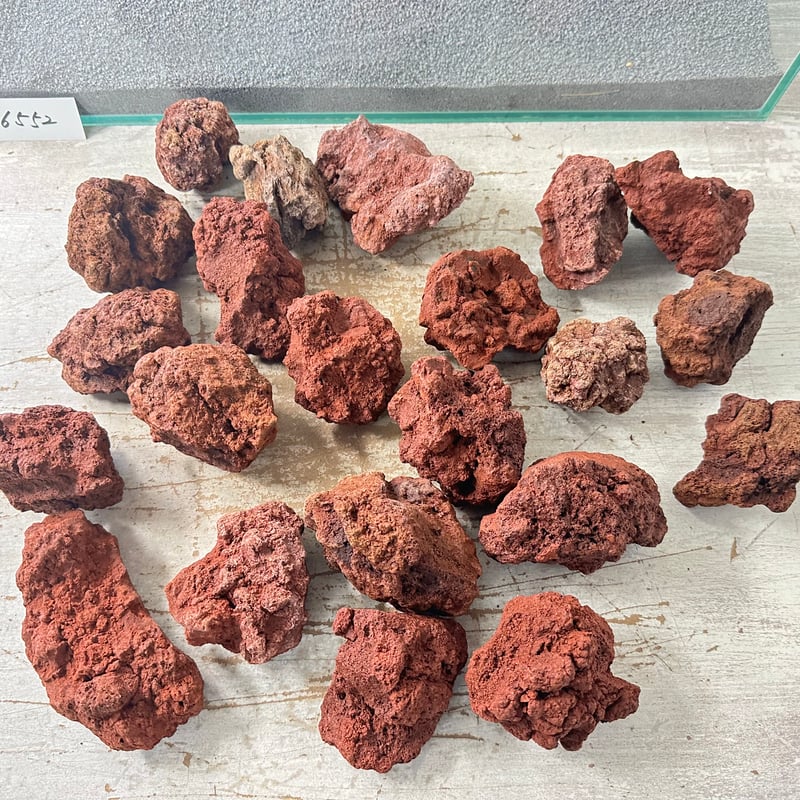 レッド溶岩石Sサイズ(約5cm〜10cm) No.6552 現物撮影（22個入） | 流