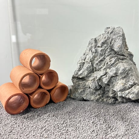 お魚シェルター（ブラウン）Sサイズ（魚の隠れ家内径約25mm前後）６本　MADE IN  JAPAN