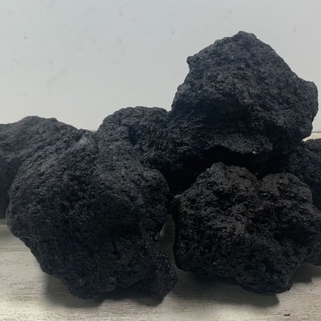 ブラック溶岩石Mサイズ   (約10cm〜15cm)　 6個セット(お得用）