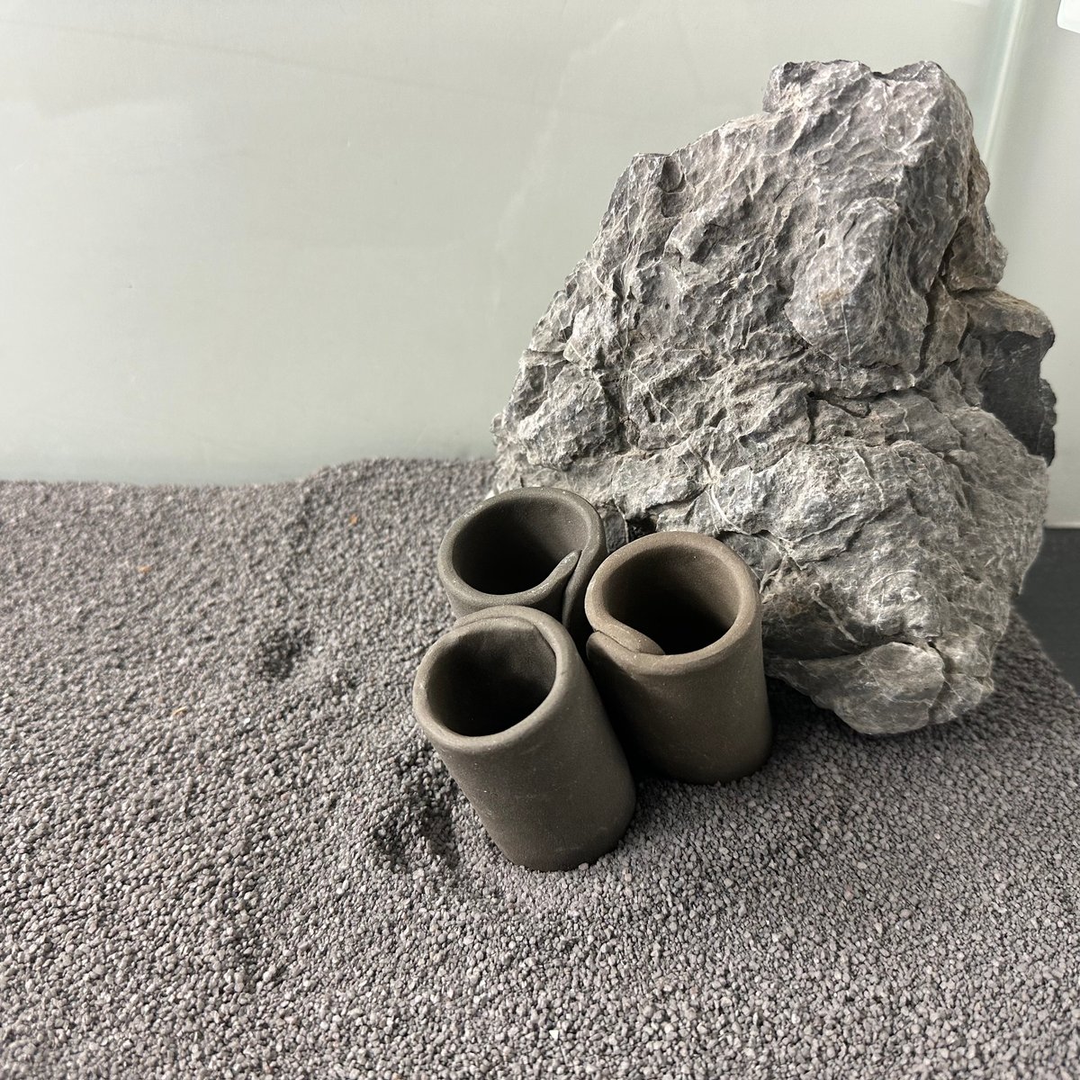 お魚シェルター（グレー）Sサイズ（魚の隠れ家内径約25mm前後）3本