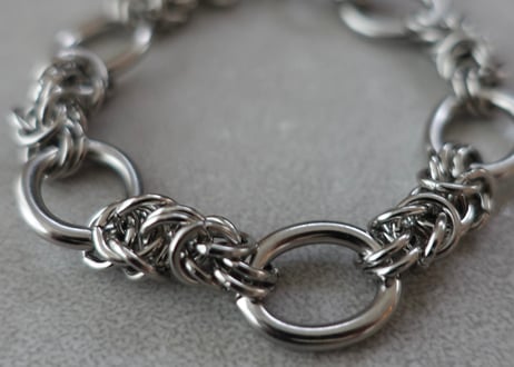 Bracelet 104