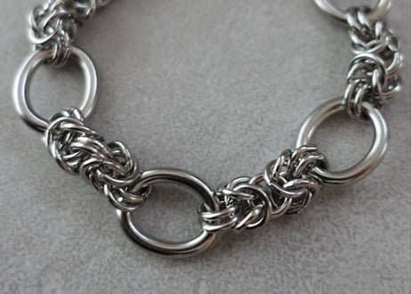 Bracelet 104