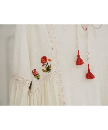 ETTA Selection ｼﾙｸ100％ﾊﾝﾄﾞ刺繍/ﾄﾞﾚｽ/ﾎﾜｲﾄ