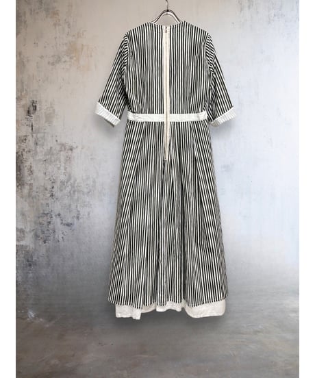 【残り僅か】Hannoh wessel/ハンドプリントコットンドレス/ オリーブストライプ