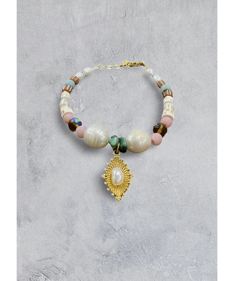 nina des criquets/Mother of pearl and bone bead bracelet 52542/Multi