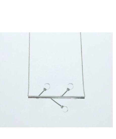 LA310 クリア　3粒ドロップネックレス
