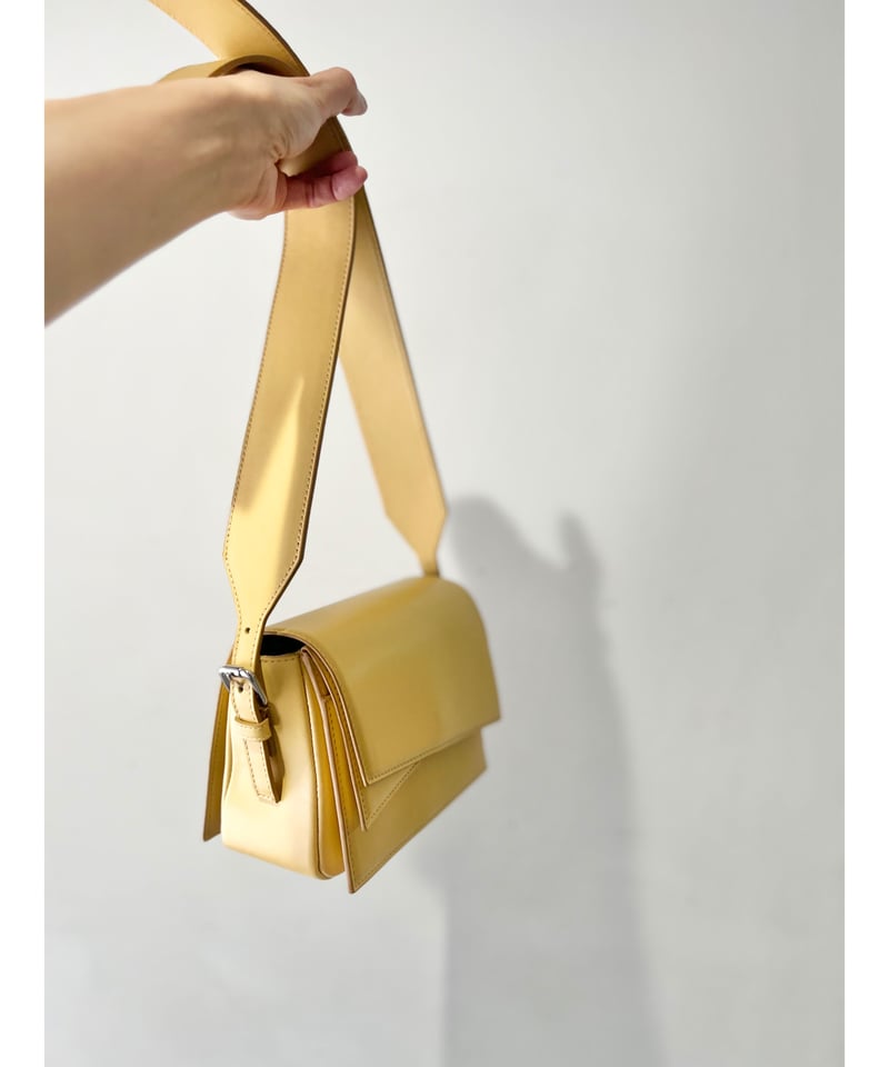 残り僅か】CLOSED/レザーショルダーミニバッグ/イエロー | ETTA 残り僅か】CLOSED/レザーショルダーミニバッグ/イエロー | ETTA