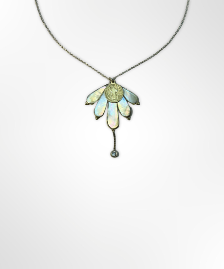 nina des criquets/Mother of Pearl and Maria ネックレス（シルバーチェーン）