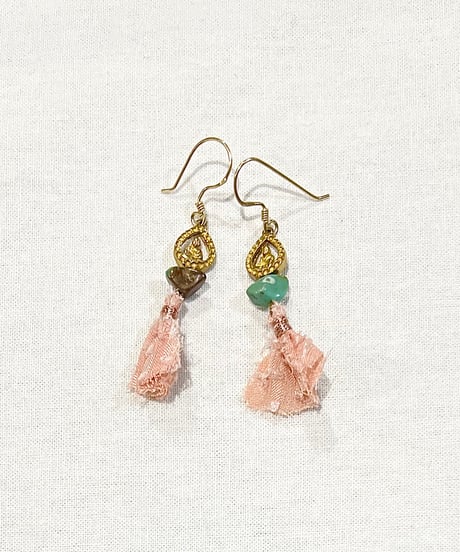 nina des criquets/Monk motif swaying silk tassels earrings/4sp-05