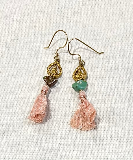 nina des criquets/Monk motif swaying silk tassels earrings/4sp-05