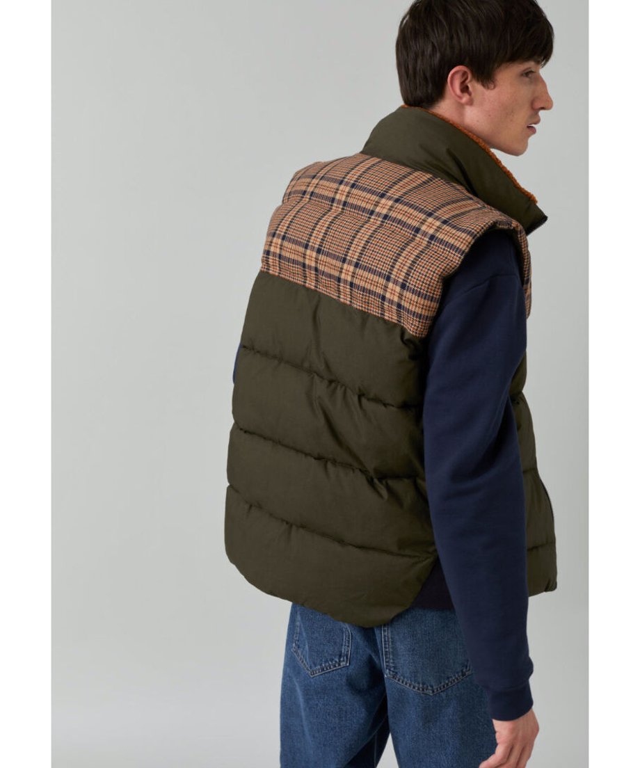 5dc7e2b3b9de65778bd63898