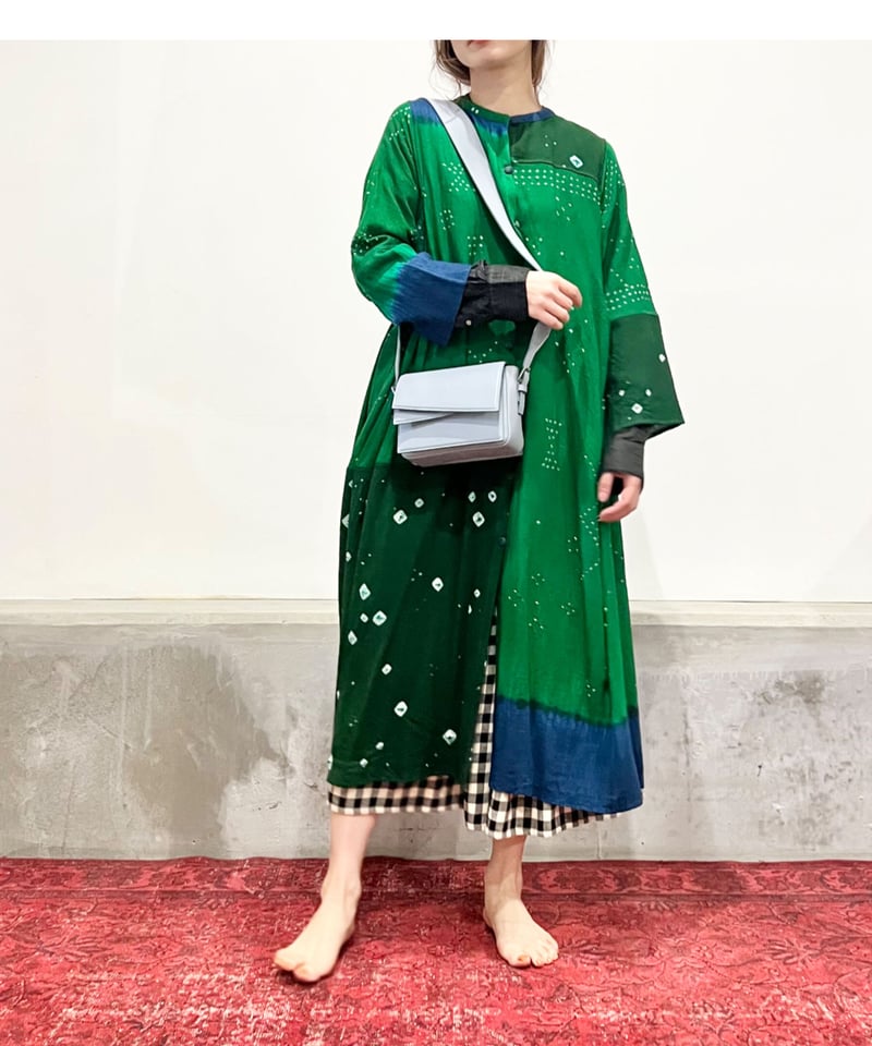 injiri インジリ　シルクトップス　ブラウス injiriシルク100％/手刺繍Tops/Black&green | ETTA
