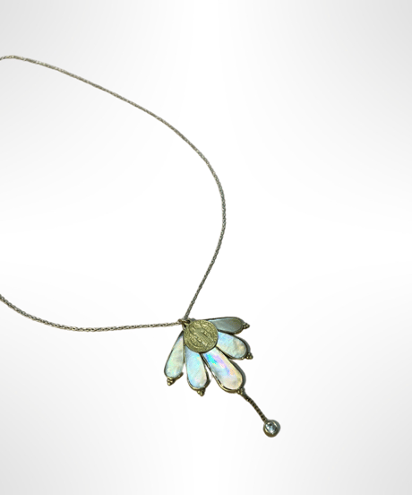 nina des criquets/Mother of Pearl and Maria ネックレス（シルバーチェーン）