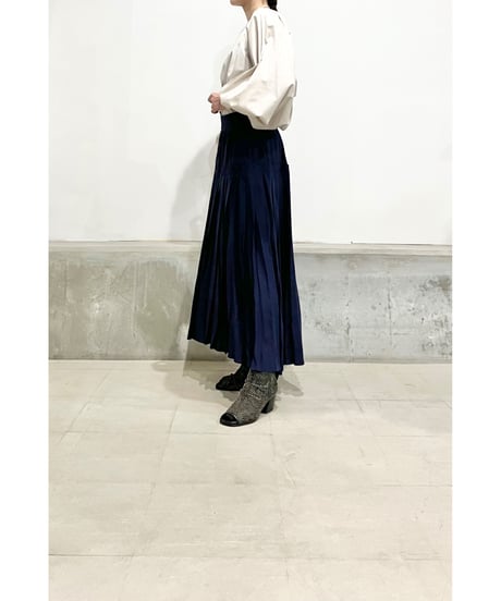 【残り僅か】 TEIJA/スカート/ｽﾑｰｽｸﾚｰﾌﾟSILK100％・ﾈｲﾋﾞｰ