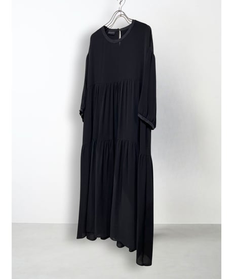 Aequamente/シルクストレッチドレス/Black