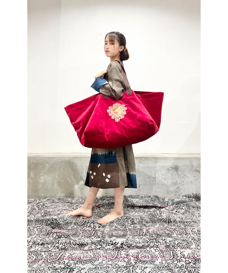 ハンド刺繍バッグ/ビッグサイズ/別珍Red | ETTA ハンド刺繍バッグ/ビッグサイズ/別珍Red | ETTA