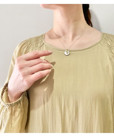 Mother of Pearl and Leaf ネックレス（シルバーチェーン）