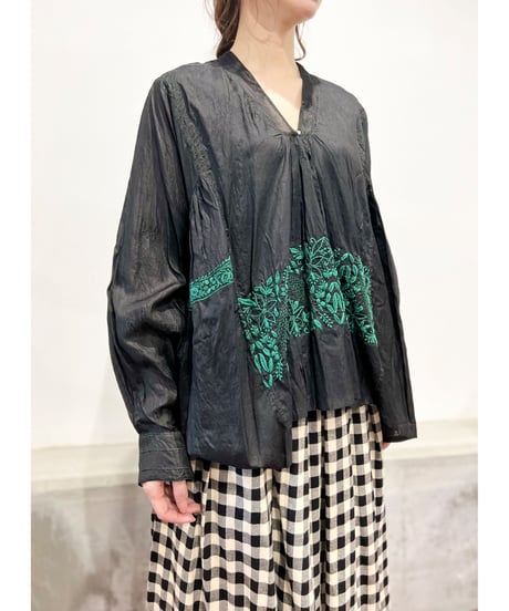 injiriシルク100％/手刺繍Tops/Black&green