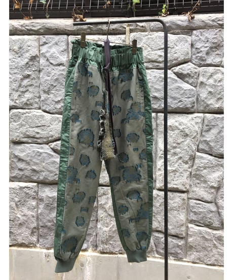 SPOLOGUM  Unisex ベルト付きグリーン／パンツ