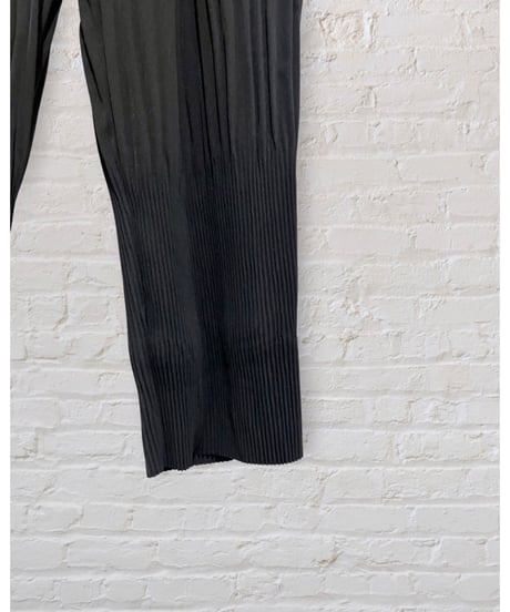【残り僅か】Pleated Pants/Black ブラック